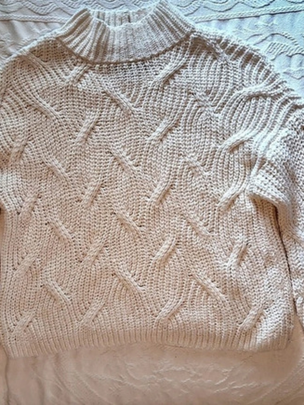 American Eagle Cable Knit Mock Neck Cream Size Medium